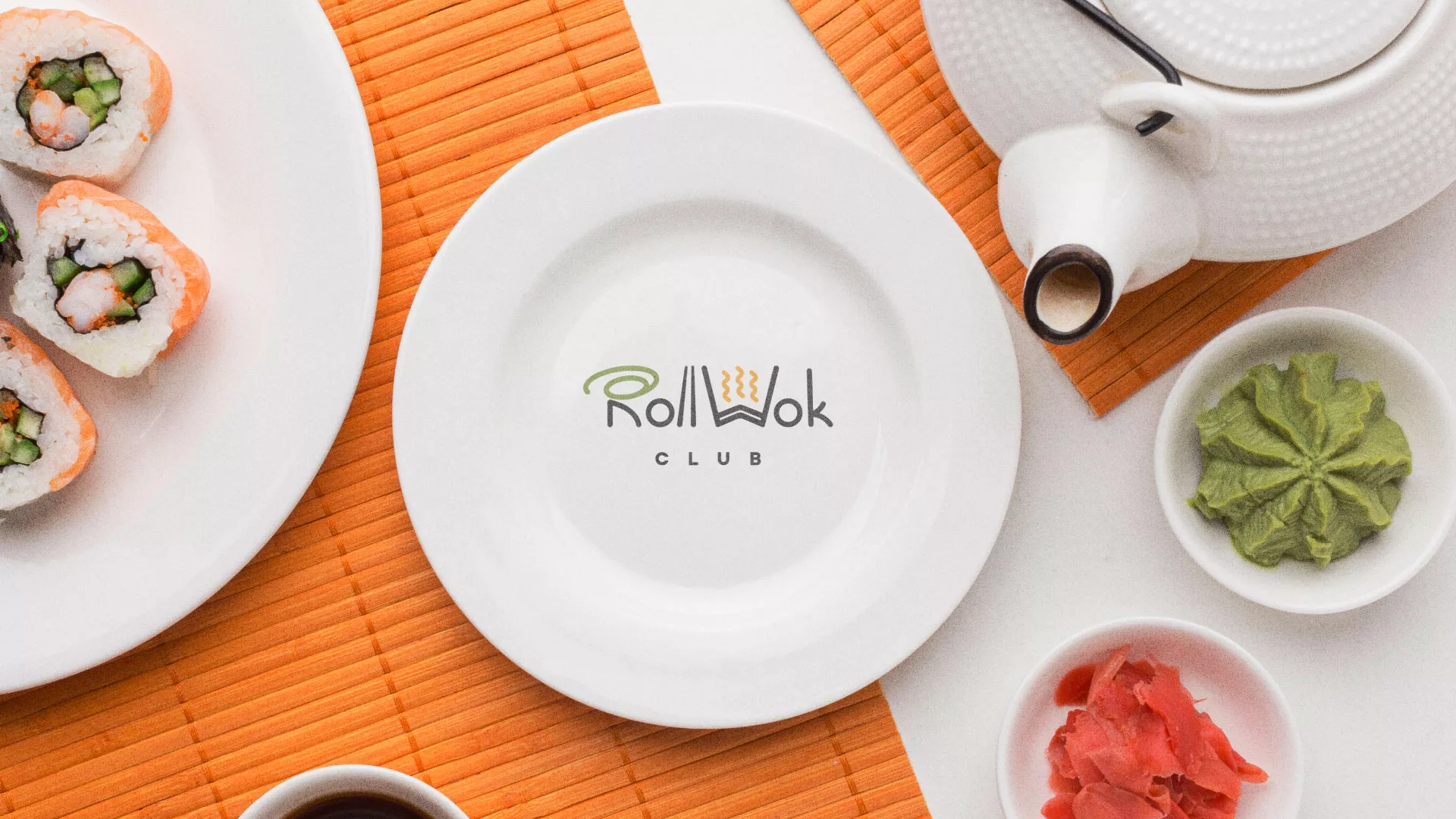 Разработка логотипа и фирменного стиля суши-бара «Roll Wok Club» в Нижнем Ломове
